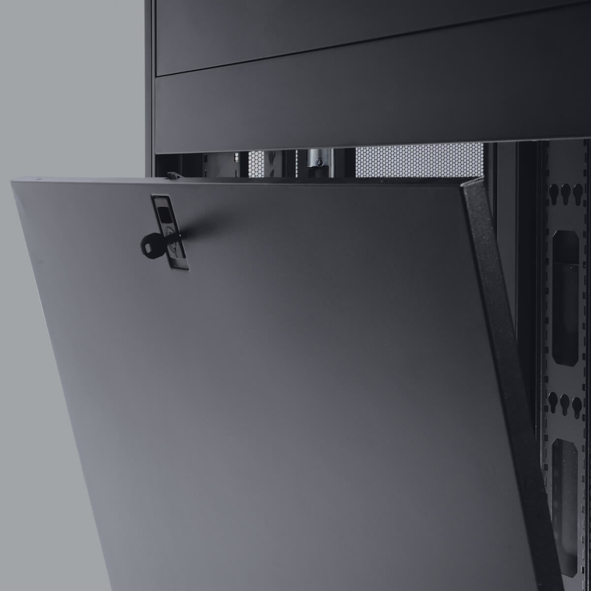 TRIPPLITE MN SMART RACK 4 POSTES 19IN 42U 4PST SOPORTA 1133.98KG