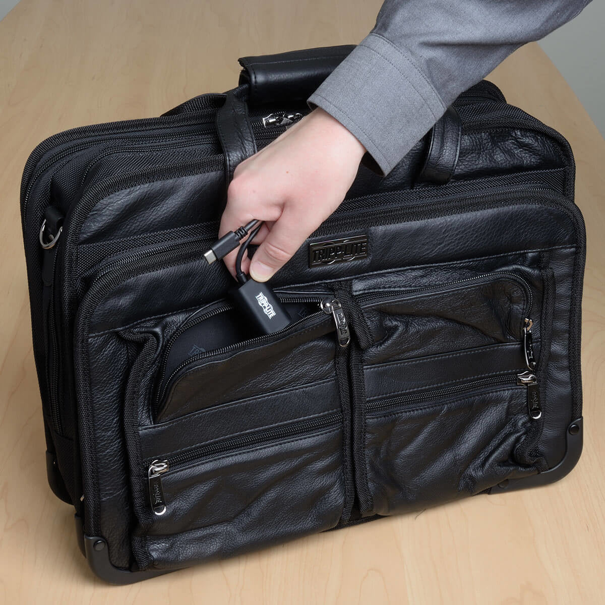 TRIPPLITE CONSIG. ADAPTADOR USB 3.1 GEN 1 USB-C ADAP DSPLYPRT M/H THUNDERBOLT 3 4K