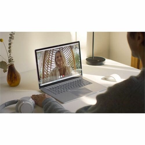 Laptop Empresarial MICROSOFT SURFACE 4, Intel Core i7 11aGen i7-1185G7, RAM 16GB, SSD 256GB, Windows 11 Pro, 1 año de garantía